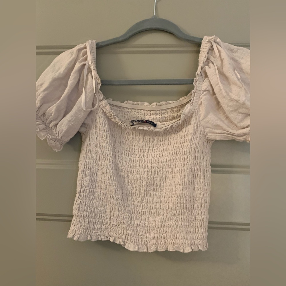 Tan crop top with puffy sleeves